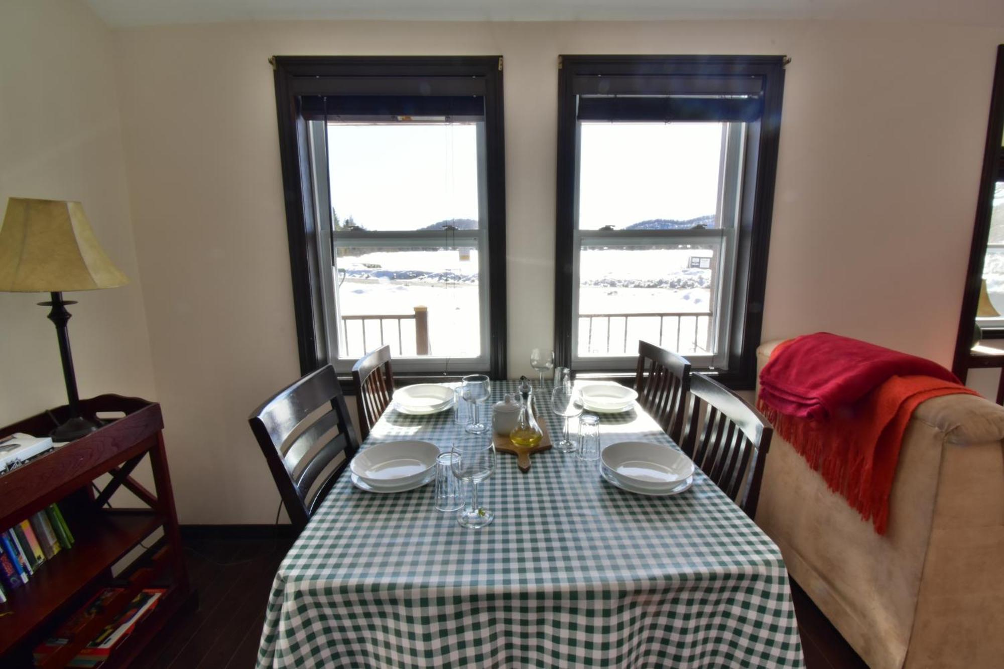 Sainte-Lucie-de-Doncaster Emme Chalets מראה חיצוני תמונה