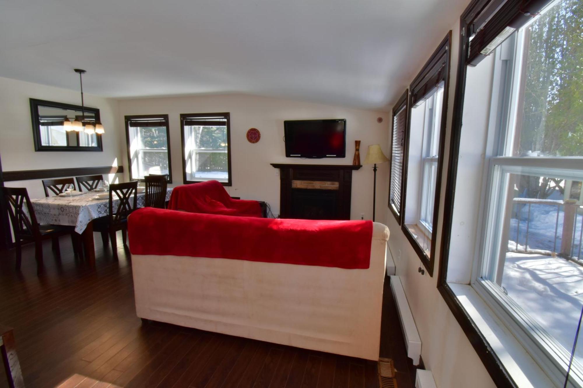 Sainte-Lucie-de-Doncaster Emme Chalets מראה חיצוני תמונה