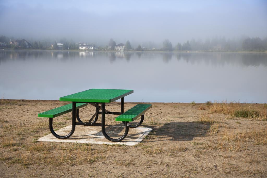 Sainte-Lucie-de-Doncaster Emme Chalets מראה חיצוני תמונה
